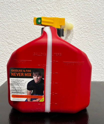NO SPILL 1.25 GAL GAS CAN